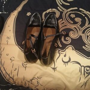 Elegant Black Flats with Strap